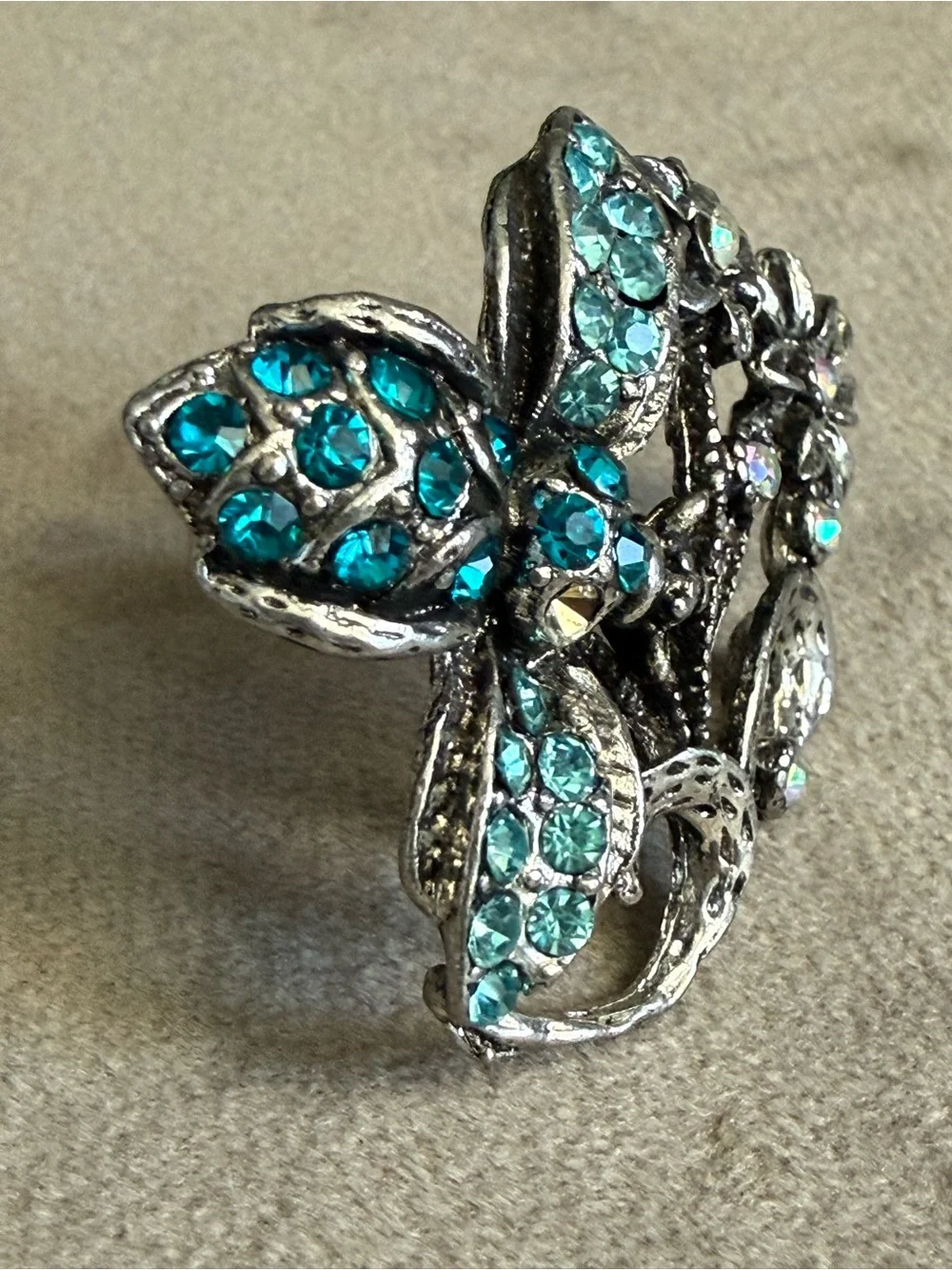 Silver-Tone Floral Ring with Aqua Crystal Accents